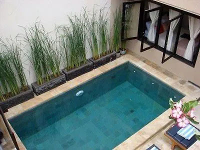 Indah Royal - Private Pool - Optic Fiber High Speed Internet *